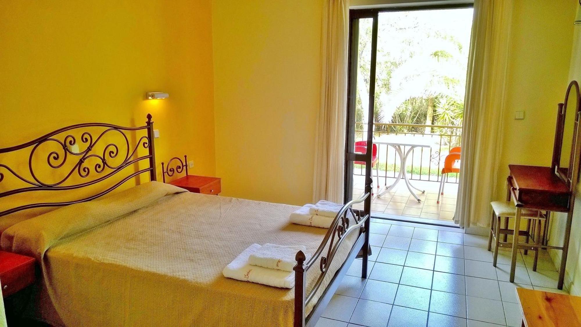 Irini Apartments And Studios 카보스 외부 사진