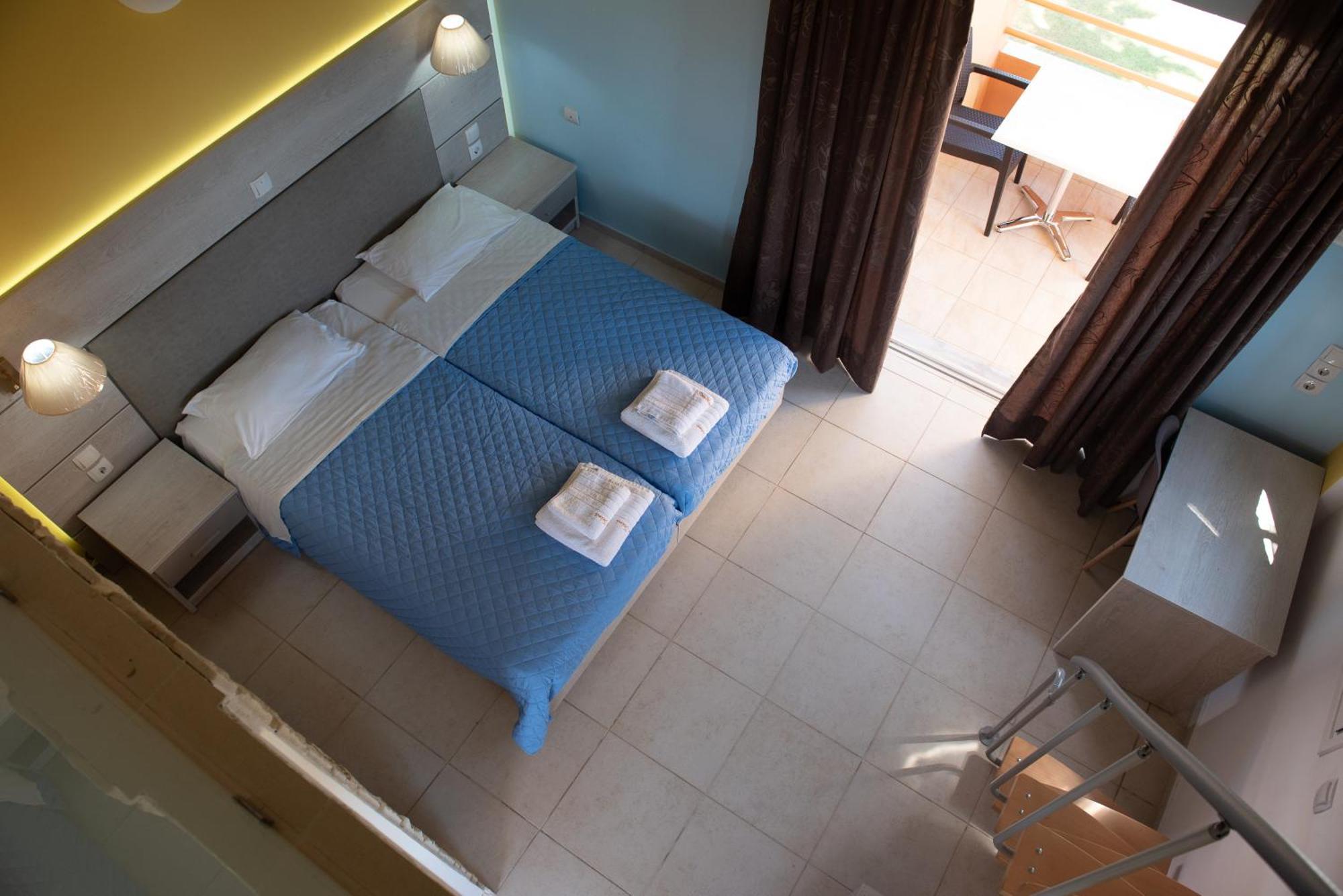 Irini Apartments And Studios 카보스 외부 사진